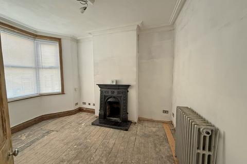 2 bedroom end of terrace house for sale, Salisbury Street, Scarborough YO12