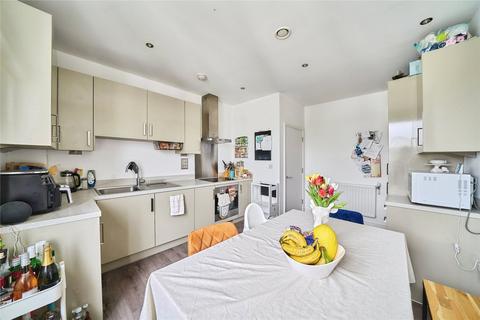 3 bedroom flat for sale, Hudson Way, London, E16