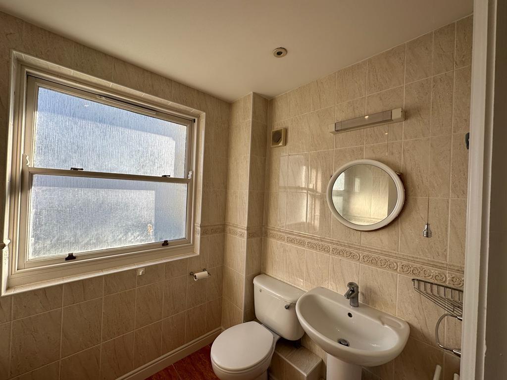Main bathroom
