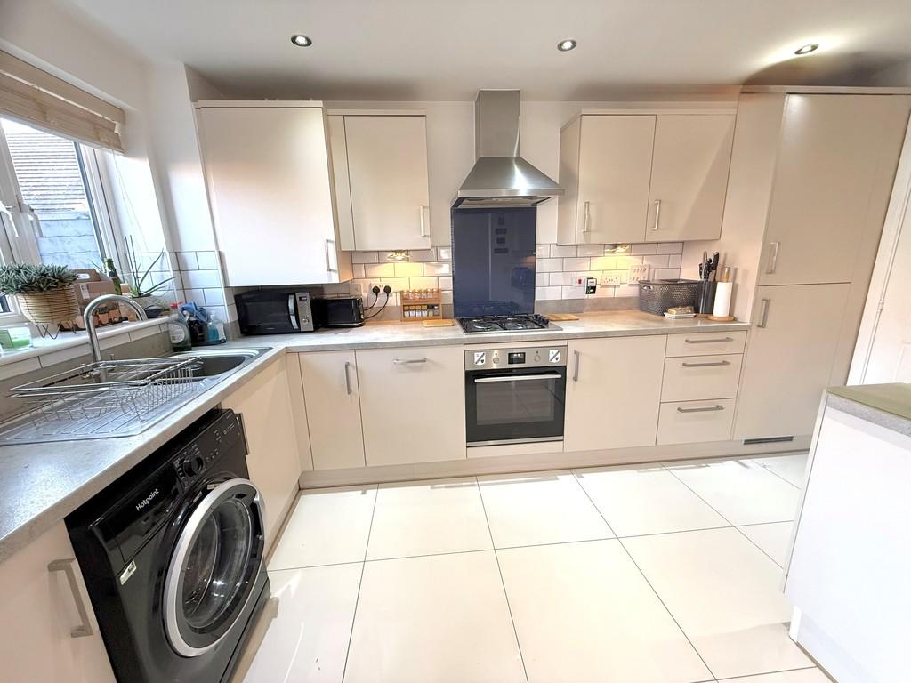 2 Wilcox Way Kitchen 2