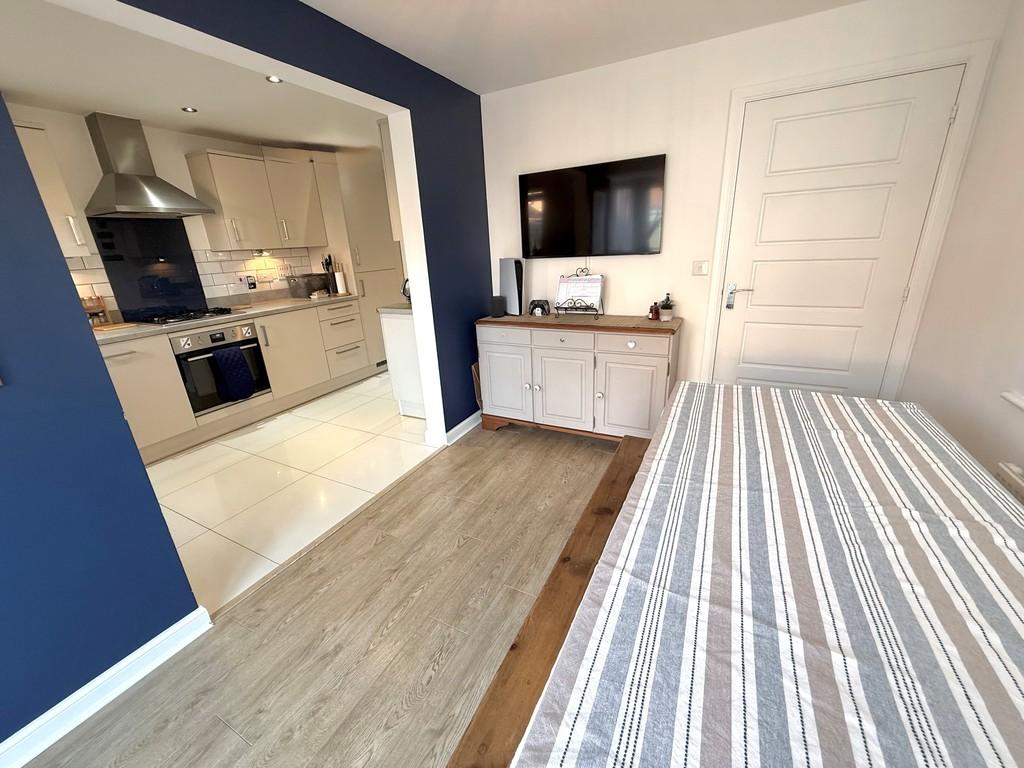 2 Wilcox Way Dining 2