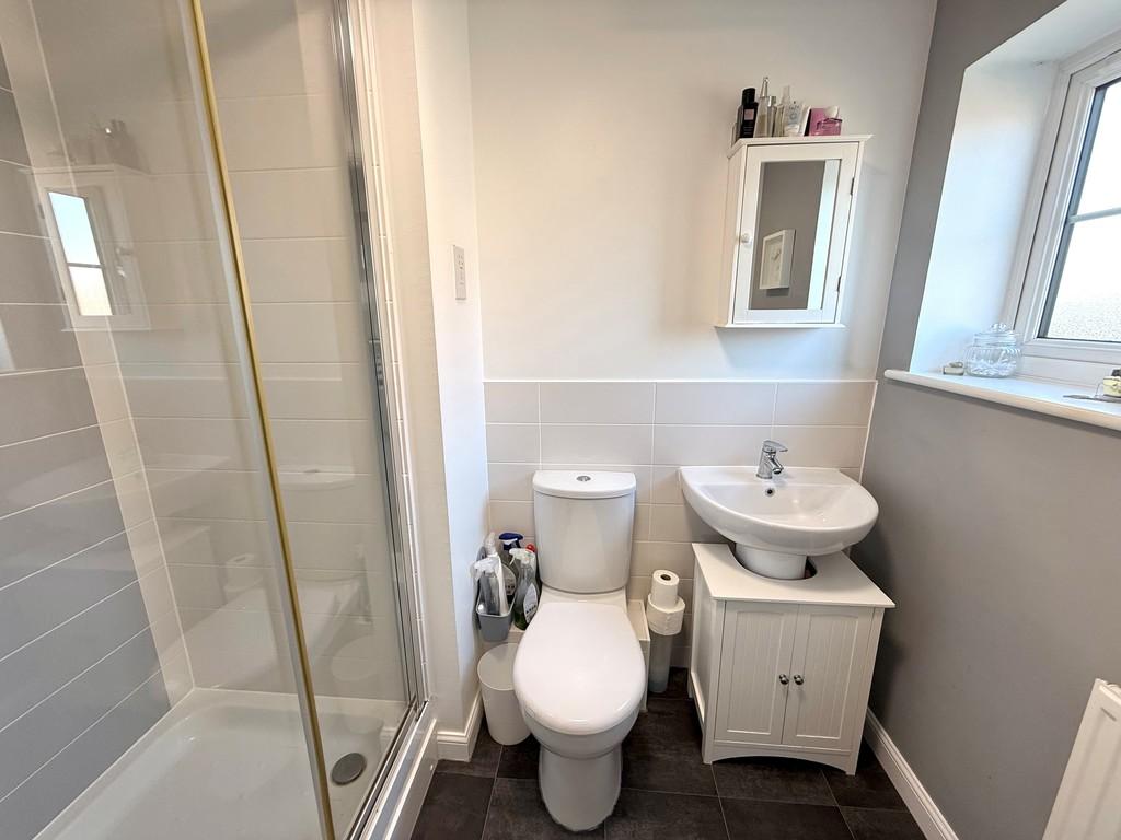 2 Wilcox Way En Suite
