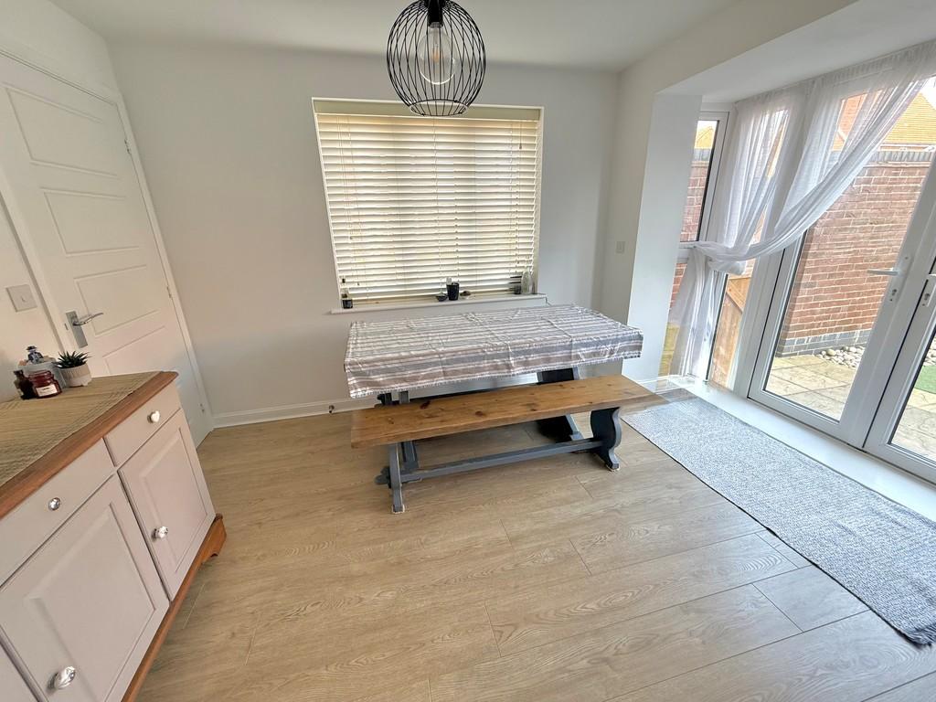 2 Wilcox Way Dining 1