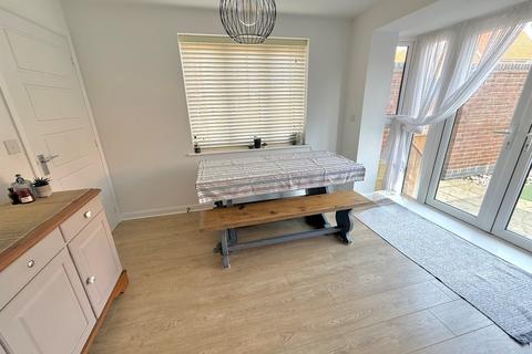 3 bedroom semi-detached house for sale, Wilcox Way, Littlehampton