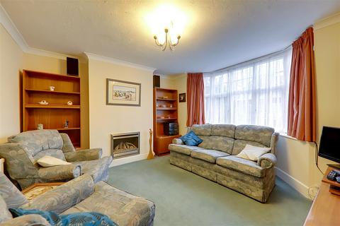 3 bedroom semi-detached house for sale, Broomfield Avenue, Thomas A Becket, Worthing