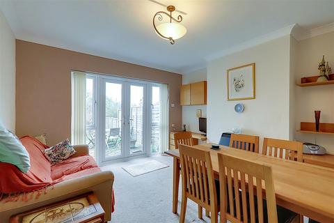 3 bedroom semi-detached house for sale, Broomfield Avenue, Thomas A Becket, Worthing