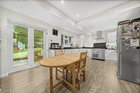 undefined, Firwood Close, Woking GU21