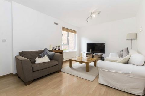 1 bedroom flat to rent, Scotts Road, London W12
