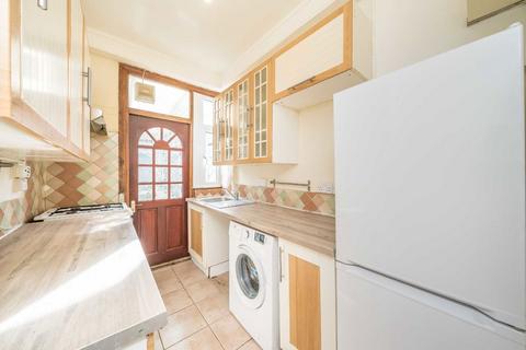 3 bedroom house for sale, Oaklands Avenue, Thornton Heath