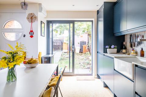 2 bedroom terraced house for sale, Lightfoot Road, Crouch End N8