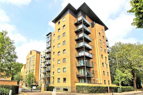 1 bedroom flat for sale, Victoria Way, Surrey GU21