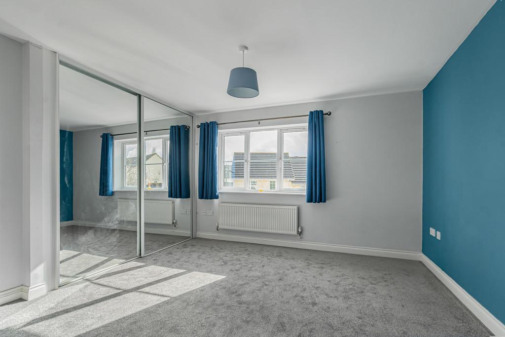 Bedroom 1 (2)