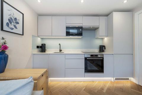 1 bedroom flat for sale, Church Street, Hampton TW12