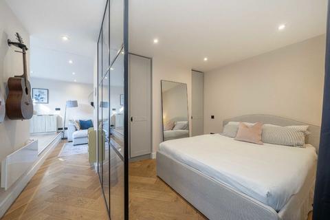 1 bedroom flat for sale, Church Street, Hampton TW12