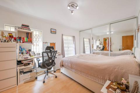 1 bedroom flat to rent, Ensign Street, Tower Hamlets, London, E1