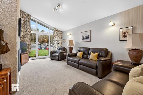 undefined, Maes-y-bryn, Radyr, Cardiff