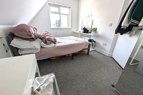 House share to rent, Golders Green Road, Golders Green, London, NW11