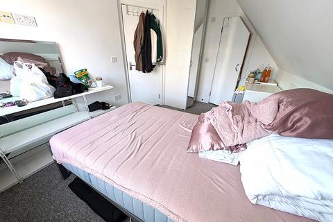 House share to rent, Golders Green Road, Golders Green, London, NW11