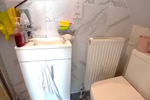 House share to rent, Golders Green Road, Golders Green, London, NW11