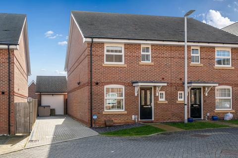 3 bedroom semi-detached house for sale, Blackthorn, Reading RG2