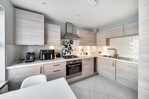 3 bedroom semi-detached house for sale, Blackthorn, Reading RG2