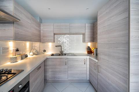 3 bedroom semi-detached house for sale, Blackthorn, Reading RG2