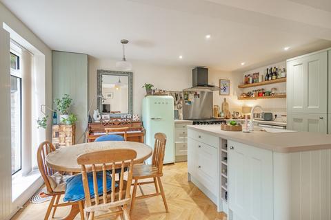 undefined, Queens Road, TUNBRIDGE WELLS