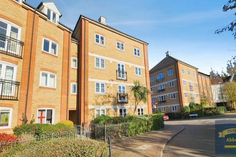 3 bedroom apartment to rent, Albany Gardens, Colchester, CO2