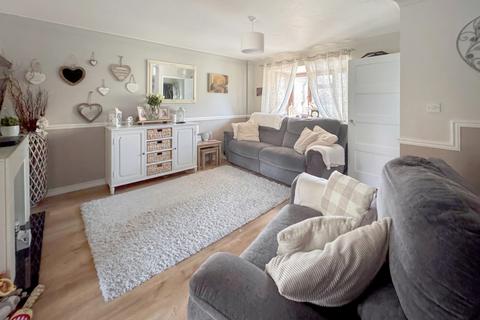 3 bedroom terraced house for sale, Derwent Close, Bordon, Hampshire, GU35