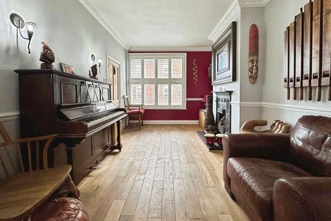 3 bedroom detached house for sale, Gladstone Street, Leicester LE8