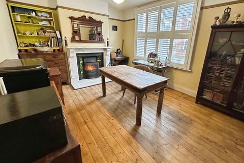 3 bedroom detached house for sale, Gladstone Street, Leicester LE8