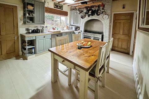 3 bedroom detached house for sale, Gladstone Street, Leicester LE8