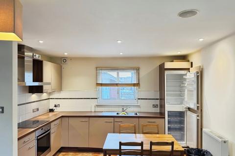 2 bedroom flat to rent, 53 Old Burdiehouse Road, Edinburgh EH17