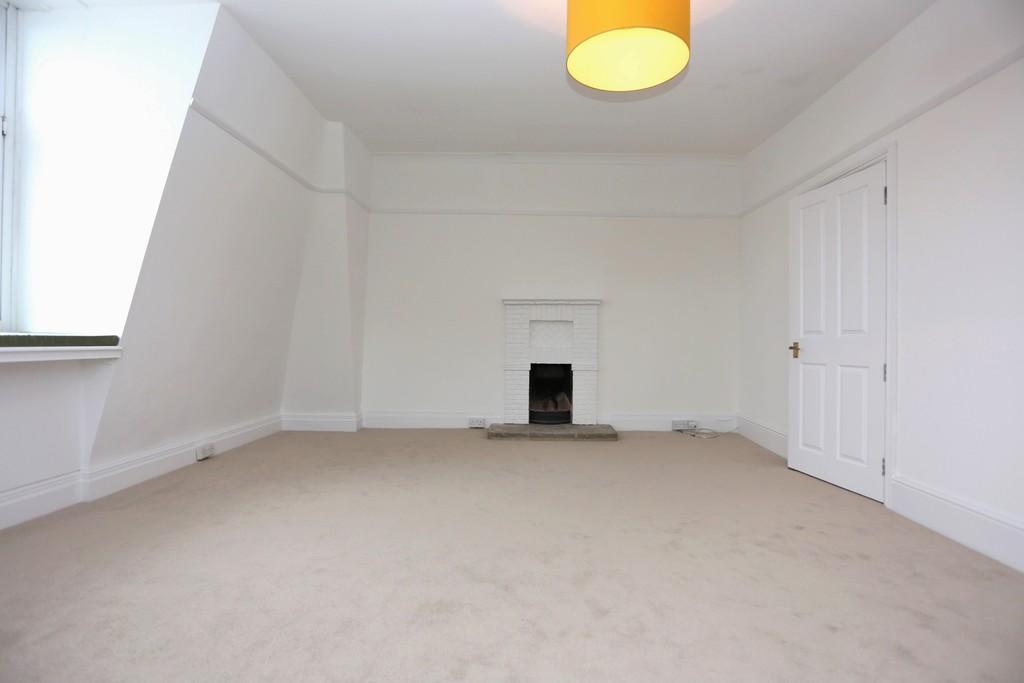 9, 173 Kingsway new25 (18)