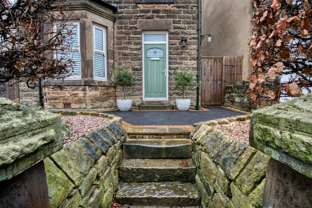 Steps to front door.jpg