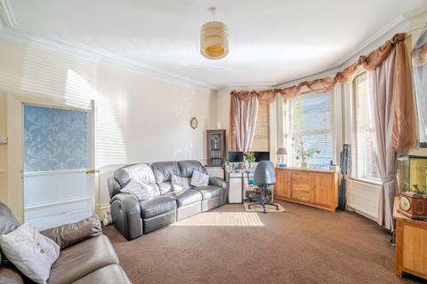 2 bedroom ground floor flat for sale, Adeline Road, Bournemouth, Dorset, BH5
