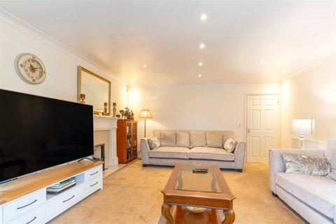 undefined, Daffodil Close, Hatfield