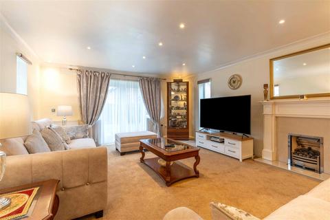 undefined, Daffodil Close, Hatfield