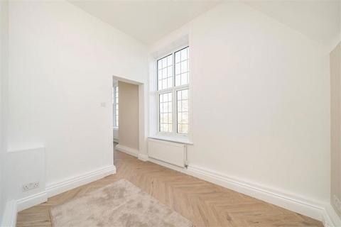 undefined, Plumstead Common Road, London SE18