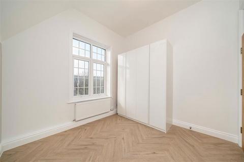 undefined, Plumstead Common Road, London SE18