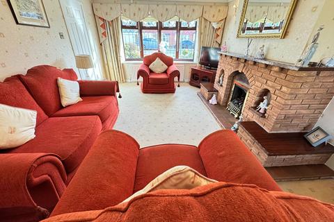 3 bedroom semi-detached house for sale, Rosalind Grove, Wolverhampton