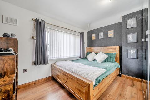 3 bedroom semi-detached house for sale, Delville Road, Wednesbury WS10