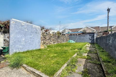 undefined, Queen Street, Pontypridd CF37