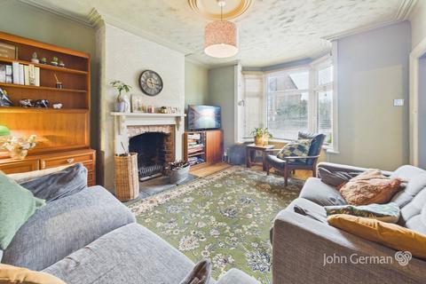3 bedroom end of terrace house for sale, Derby Road, Uttoxeter