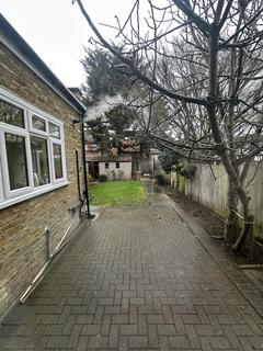 undefined, Lynford Gardens, Ilford