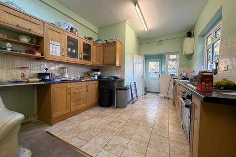 4 bedroom terraced house for sale, Lynford Gardens, Ilford