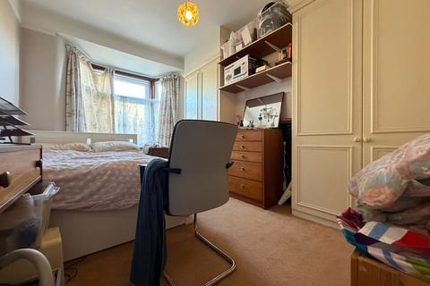 4 bedroom terraced house for sale, Lynford Gardens, Ilford