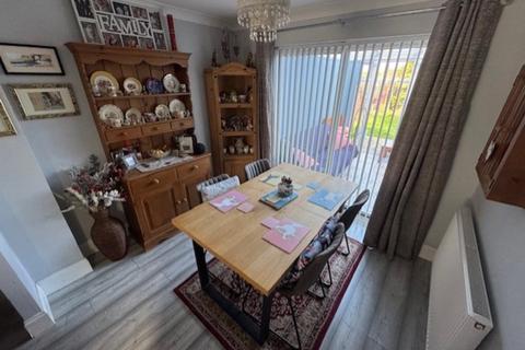undefined, Clover Walk, Upton