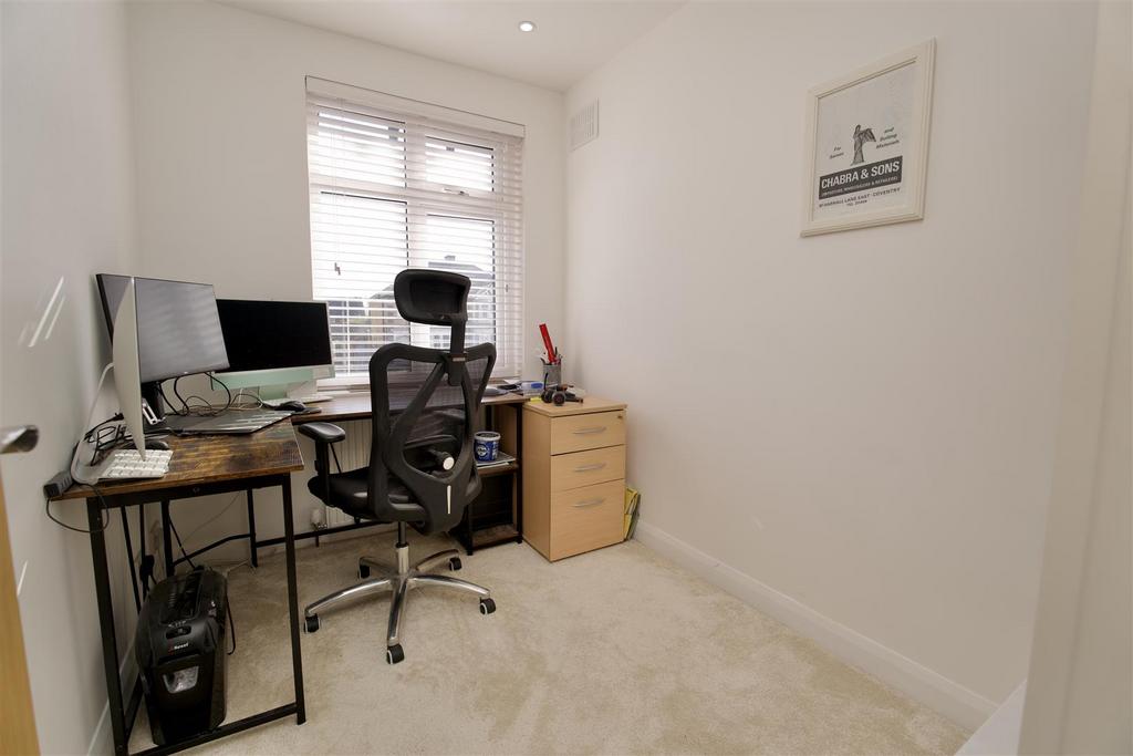 Bedroom / Office