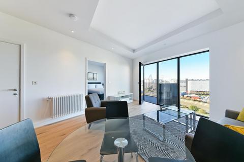 1 bedroom apartment to rent, Modena House, London City Island, London, E14